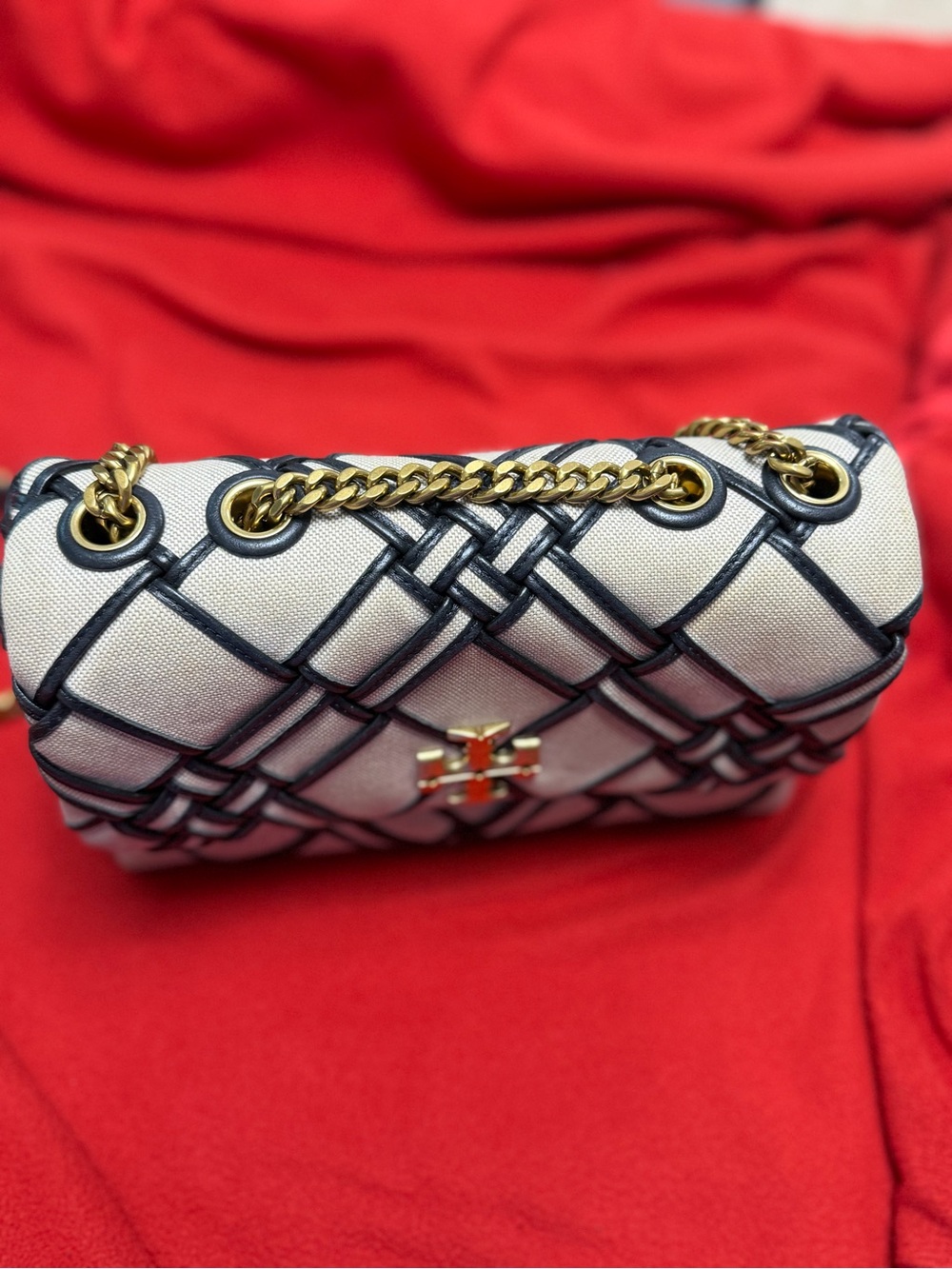 Tory Burch Cream Shoulder Bag with Black Woven Trim and Gold Hardware - Picture 7 of 13